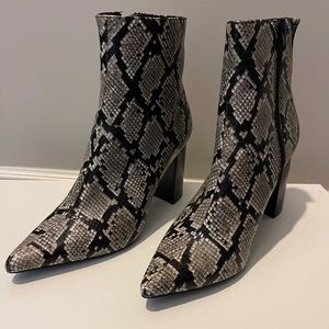 Jeffery Campbell NEVR WORN Raven Snakeskin Boot